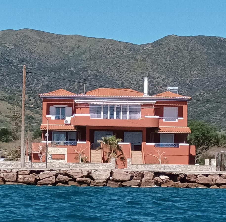Ferienwohnung Ktima Develekou Pigadhia  Exterior foto