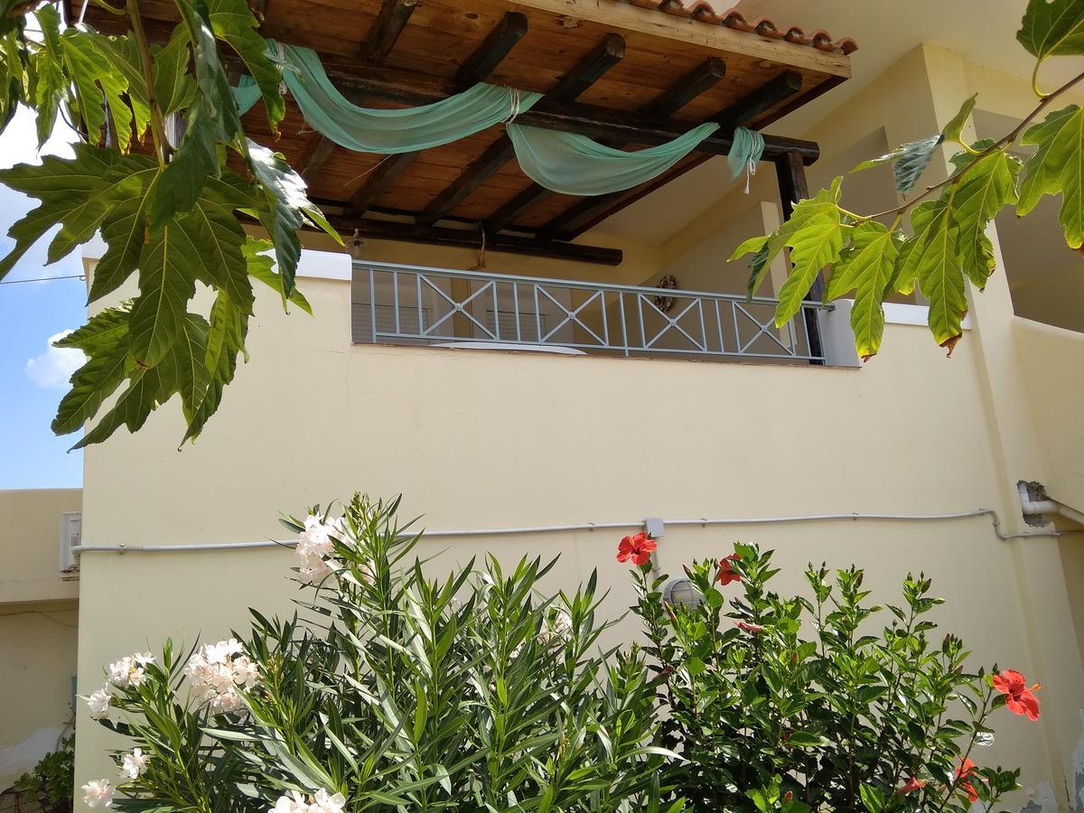 Ferienwohnung Ktima Develekou Pigadhia  Exterior foto