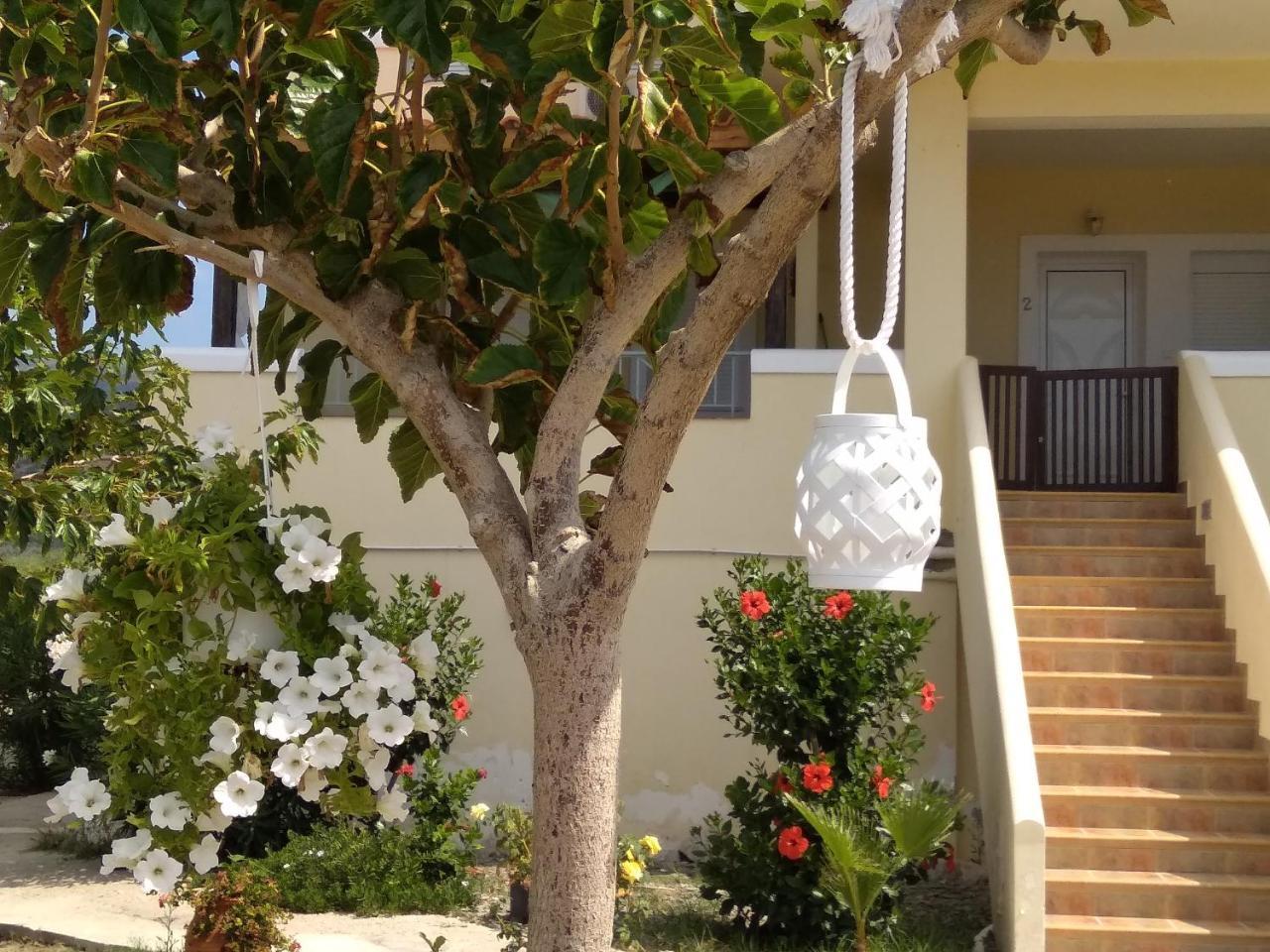 Ferienwohnung Ktima Develekou Pigadhia  Exterior foto