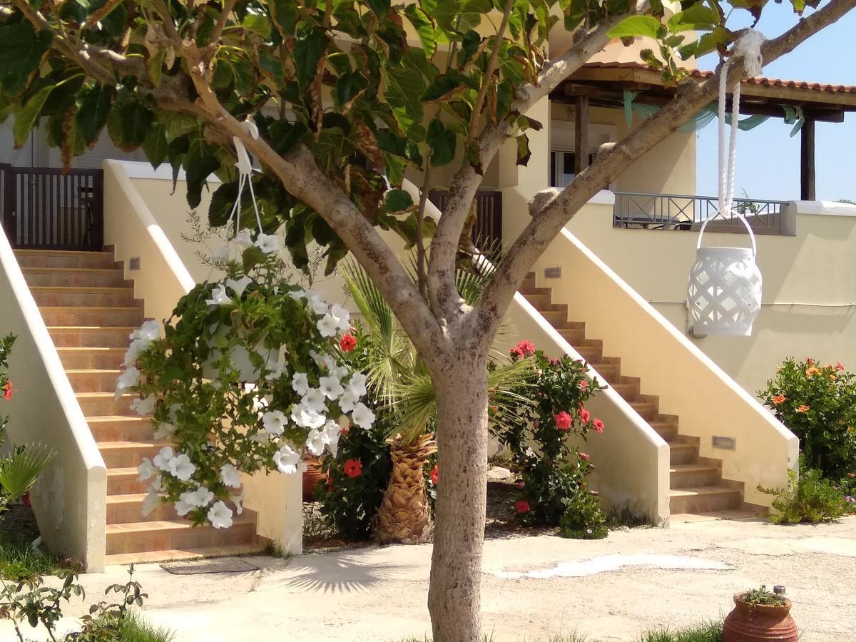 Ferienwohnung Ktima Develekou Pigadhia  Exterior foto
